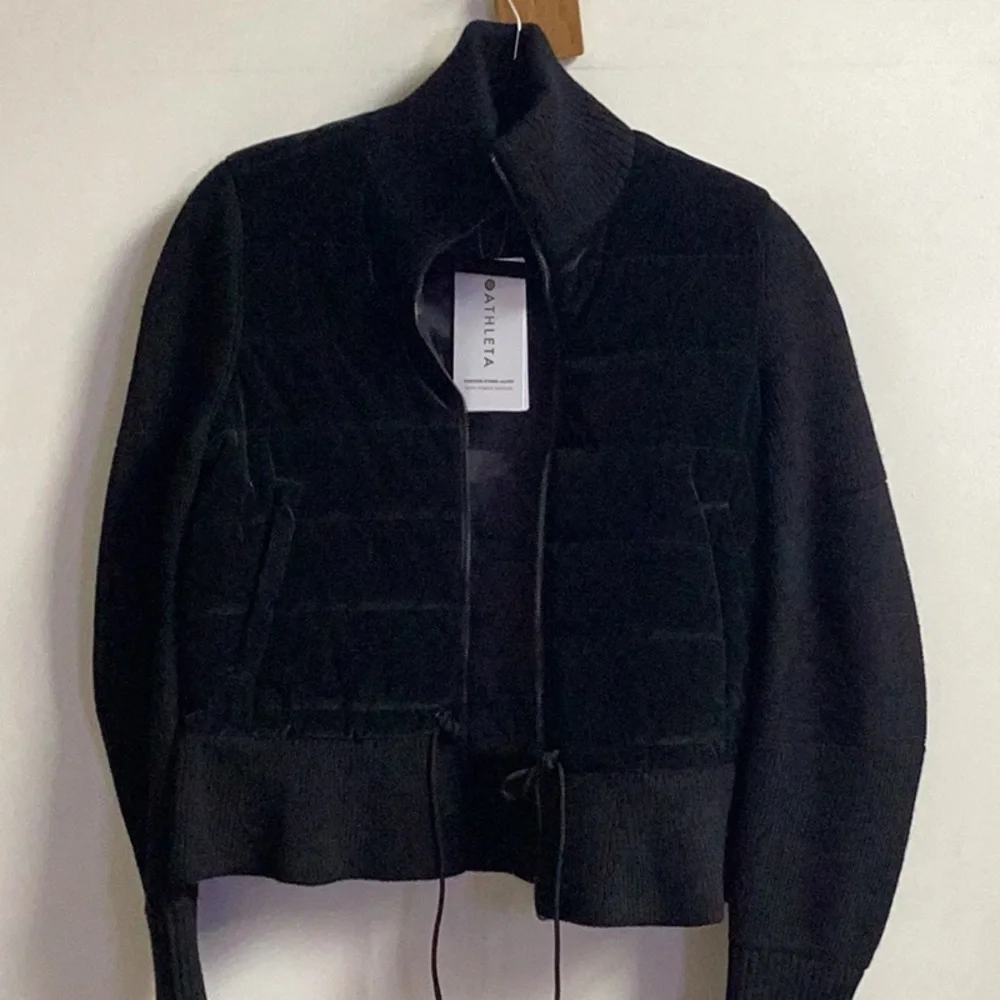 ATHLETA Black Hanover Hybrid Insulated Jacket - Picture 3 of 6